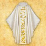 Casulla bordada San Miguel Arcángel
