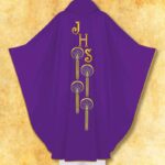 Casulla bordada Adviento