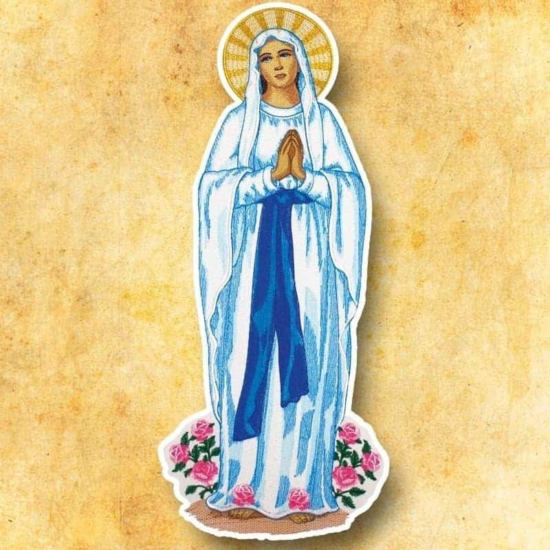Aplicación bordada Madre de Dios de Lourdes Aplicación bordada Madre de Dios de Lourdes