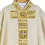 Casulla bordada litúrgica con pas