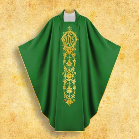 Casulla bordada verde IHS
