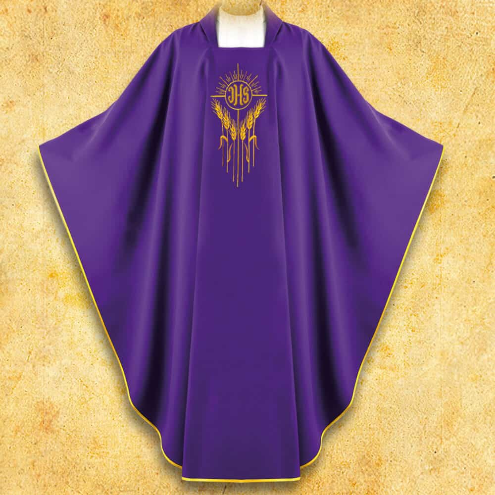 Casulla bordada IHS con Espigas morada Casulla bordada IHS con Espigas morada