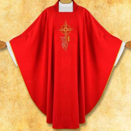 Casulla bordada con Cruz roja