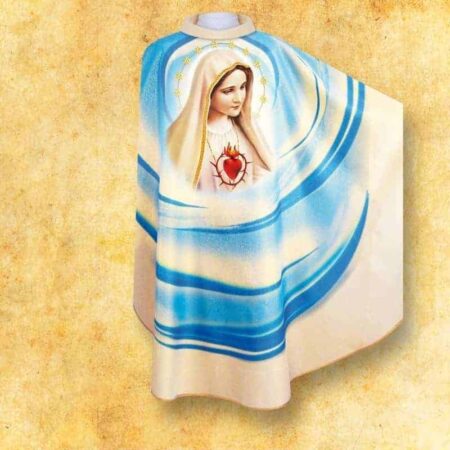 Casulla con la imagen de la Madre de Dios de Fátima