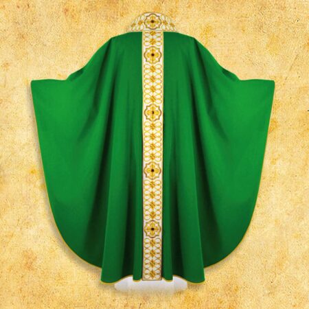 Casulla bordada verde