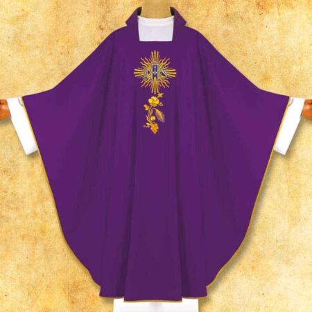 Casulla bordada IHS morada