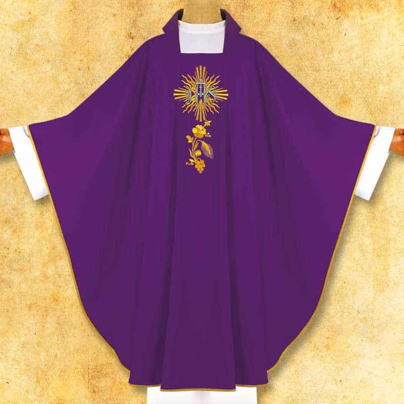 Casulla bordada IHS morada Casulla bordada IHS morada