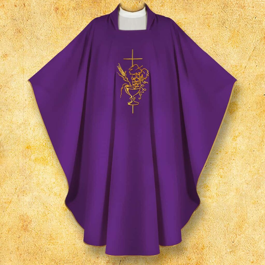 Casulla bordada Cáliz morado