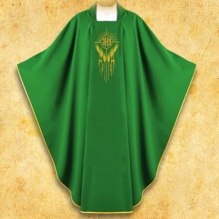 Casulla bordada IHS con Espigas verde