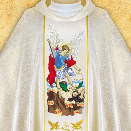 Casulla bordada San Miguel Arcángel