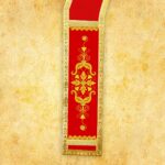 Estola diaconal roja bordada