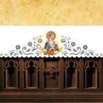Mantel de altar calado con la imagen foto