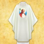 Casulla con imagen de San Juan Pablo II