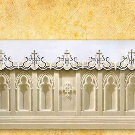 Mantel bordado con IHS