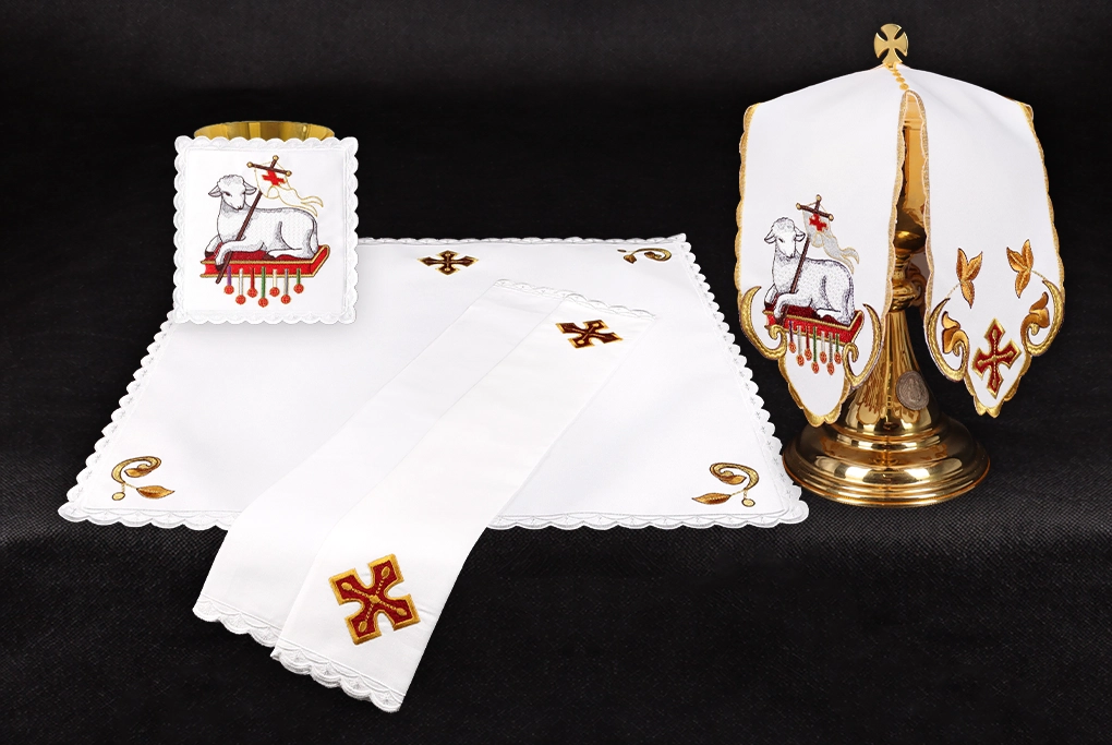 ropa de altar para el cáliz — SIGNIFICADO, ELEMENTOS Y FUNCIÓN EN LA LITURGIA