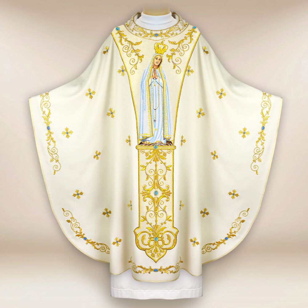 Casulla bordada Madre de Dios de Fátima