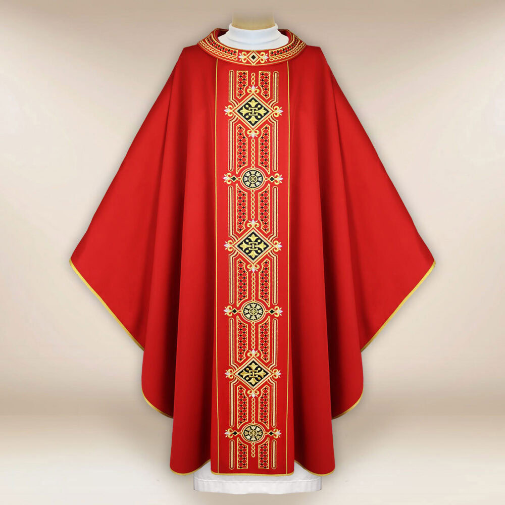 Casulla litúrgica roja bordada
