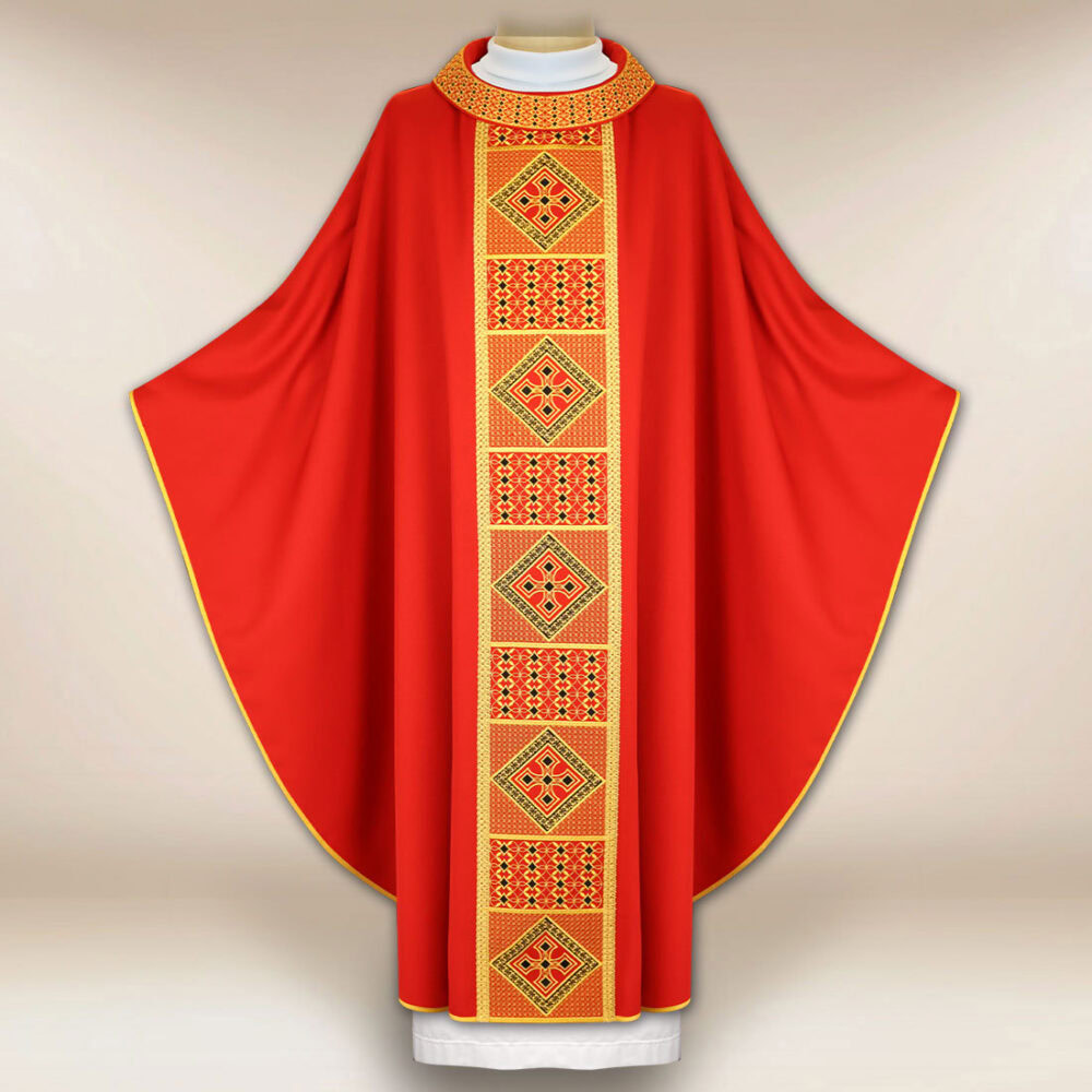 Casulla litúrgica roja bordada