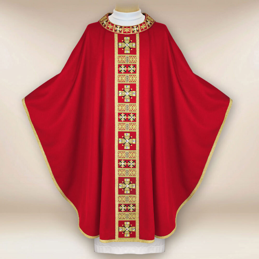 Casulla litúrgica roja bordada