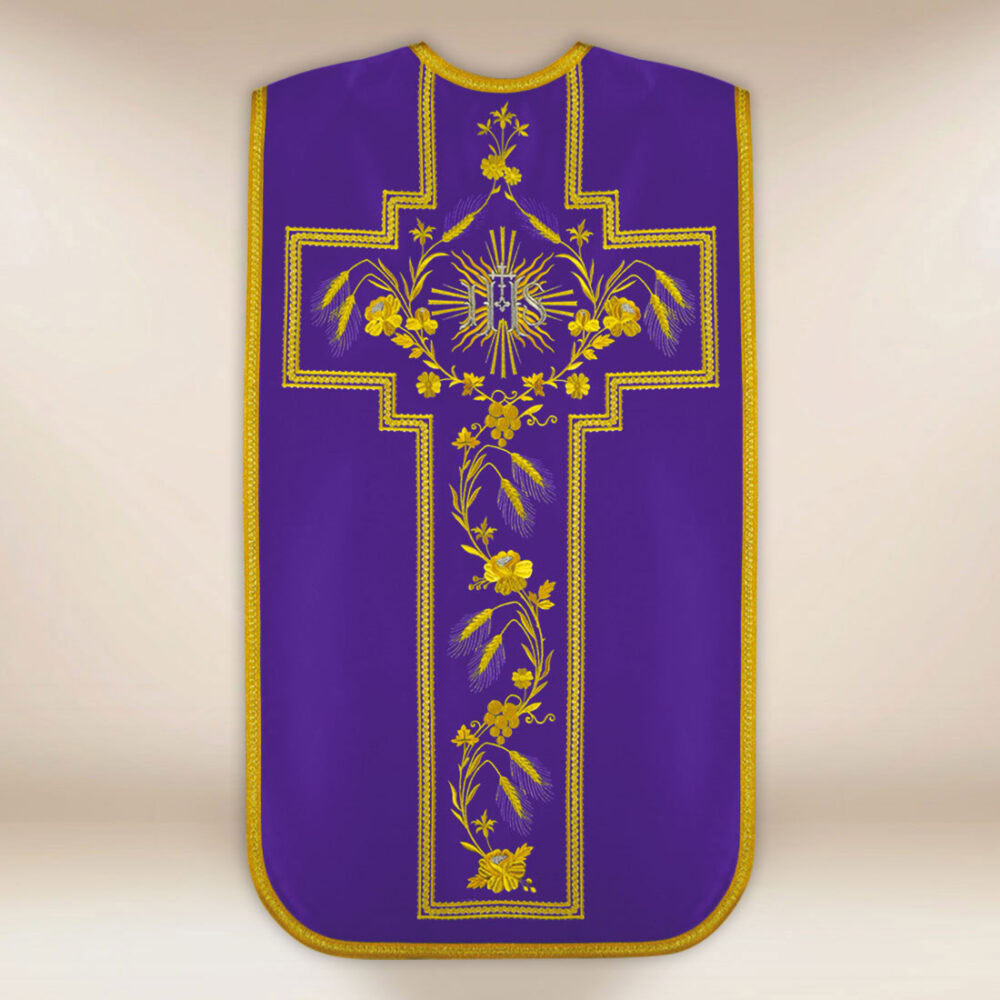 Casulla bordada romana IHS morada