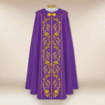 Capa pluvial bordada IHS morada