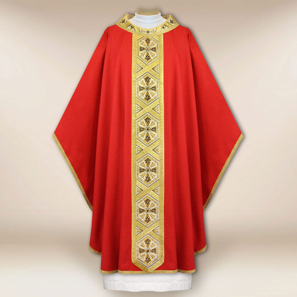 Casulla bordada roja con cruces