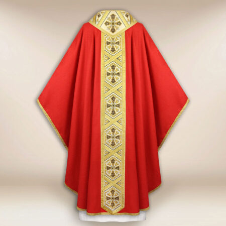 Casulla bordada roja con cruces