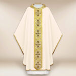 Casulla bordada ecru con cruces