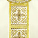 Casulla bordada ecru con cruces