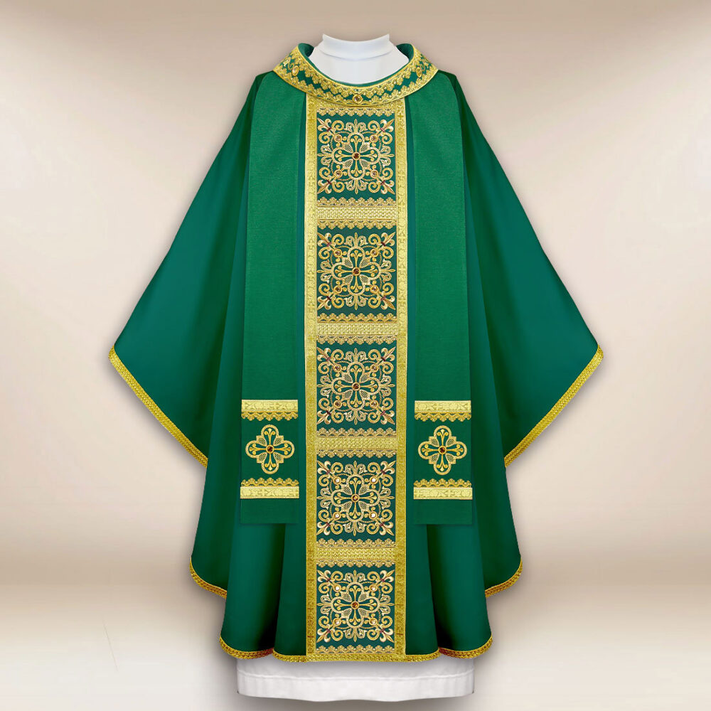 Casulla bordada litúrgica en color verde