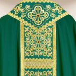 Casulla bordada litúrgica en color verde