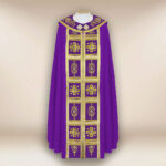 Capa pluvial morada bordada con cruces