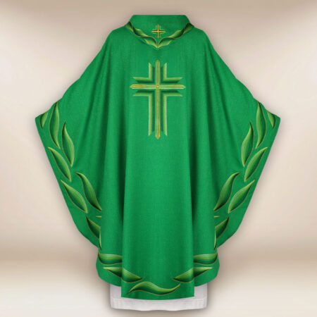 Casulla bordada verde