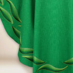 Casulla bordada verde