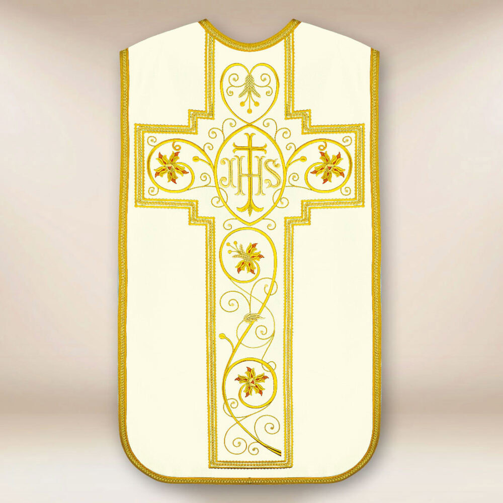 Casulla romana bordada con IHS ecru