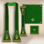 Casulla romana en color verde