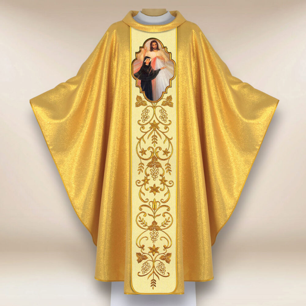Casulla con la imagen de Jesús Misericordioso y San Faustino