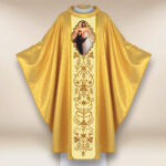 Casulla con la imagen de Jesús Misericordioso y San Faustino