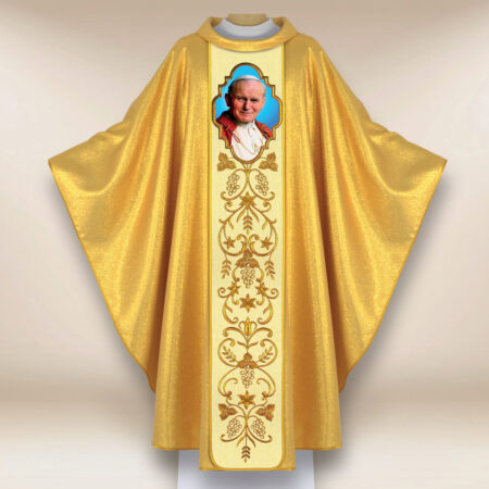 Casulla con imagen de San Juan Pablo II