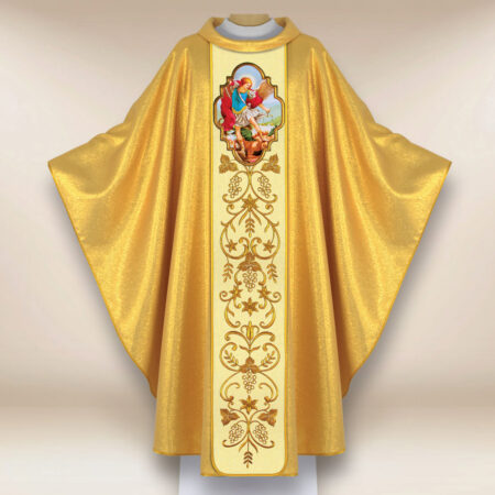 Casulla con la imagen de San Miguel Arcángel