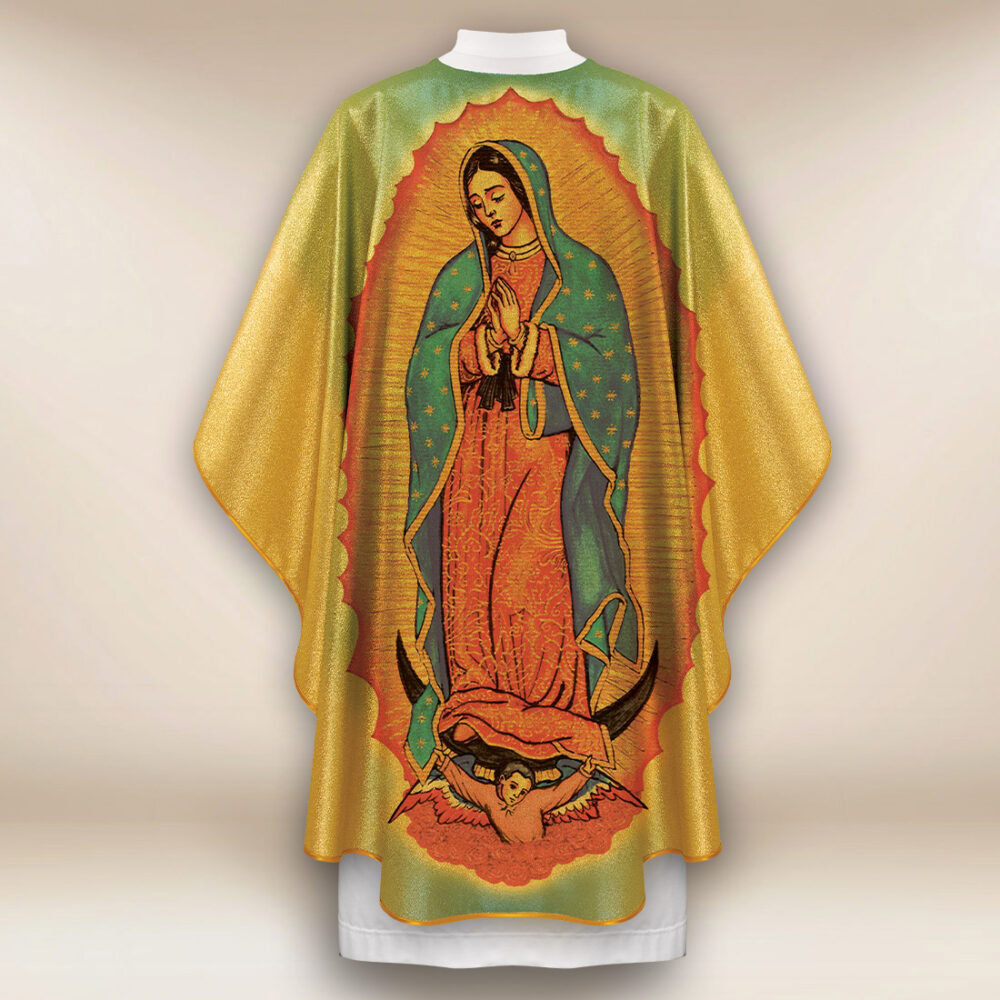 Casulla dorada con imagen de Madre de Dios de Guadalupe