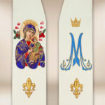 Estola bordada con la imagen de la Virgen María del Perpetuo Socorro