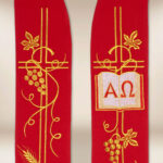 Estola bordada Alfa Omega roja