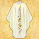 Casulla bordada Madre de Dios de Fátima
