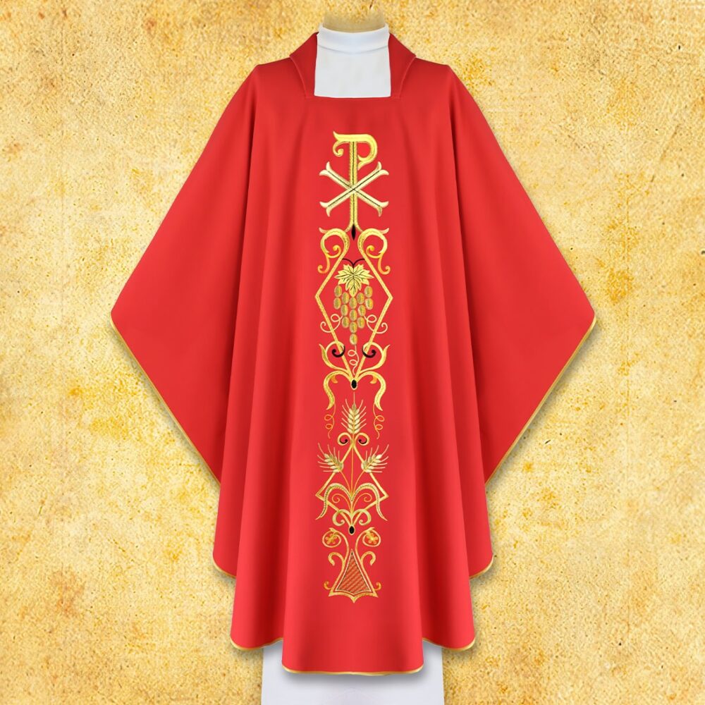 Casulla litúrgica con motivo PX en rojo