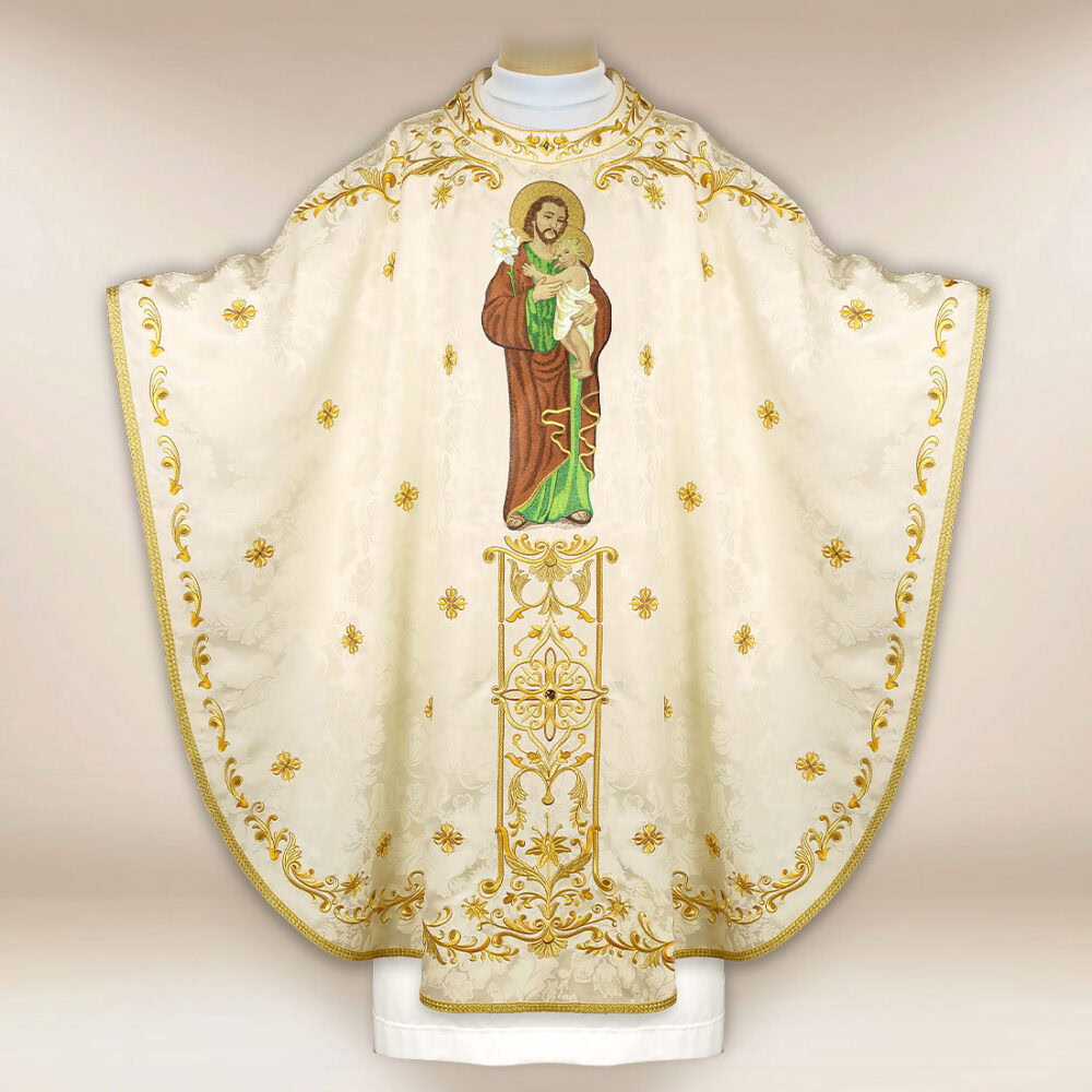 Casulla bordada con la imagen de san José