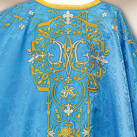 Casulla mariana bordada en azul