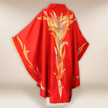 Casulla litúrgica bordada cruz roja