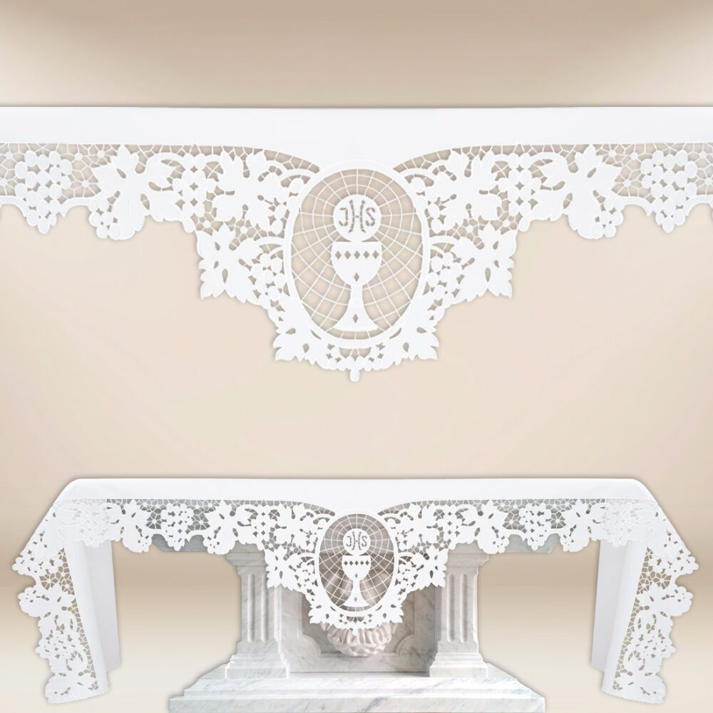 Mantel bordado con Cáliz