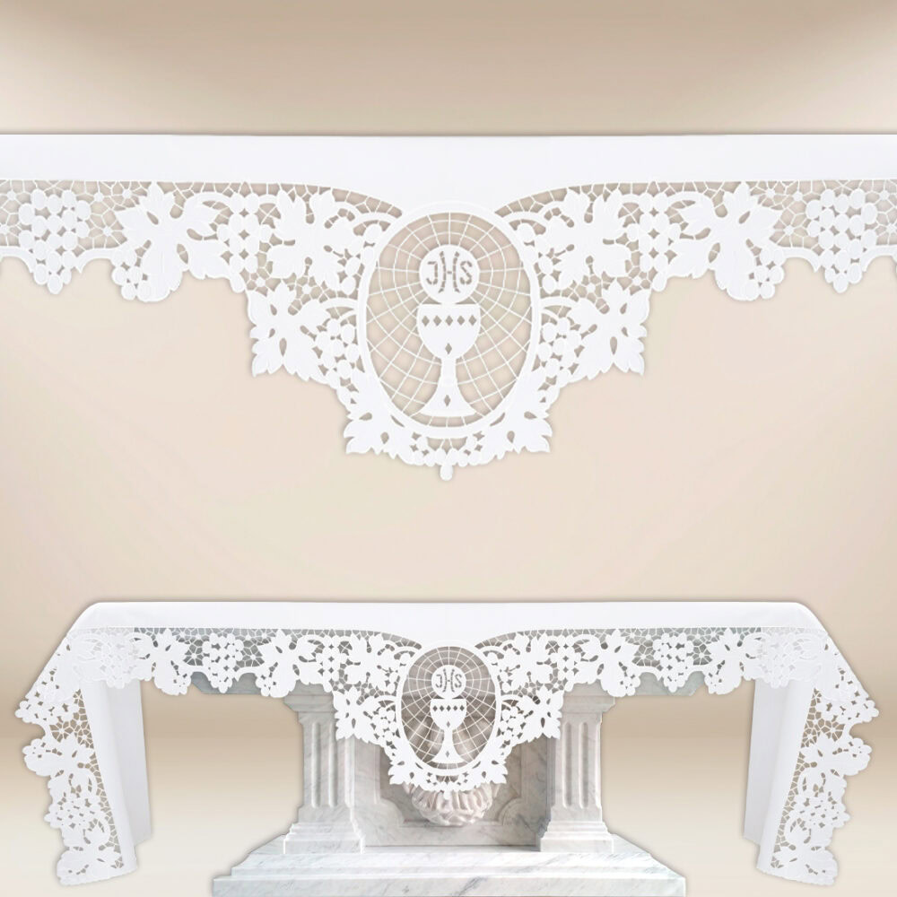 Mantel bordado con Cáliz